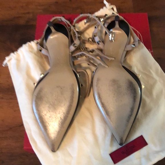 Black Valentino caged pumps - Picture 4 of 5